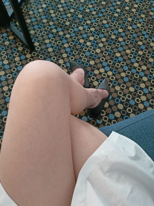 legs!   #legs #heels #sexylegs https://t.co/orA5SC2IB7<a href="/tag/legs"class="tags">#legs</a><a href="/tag/heels"class="tags">#heels</a><a href="/tag/sexylegs"class="tags">#sexylegs</a>