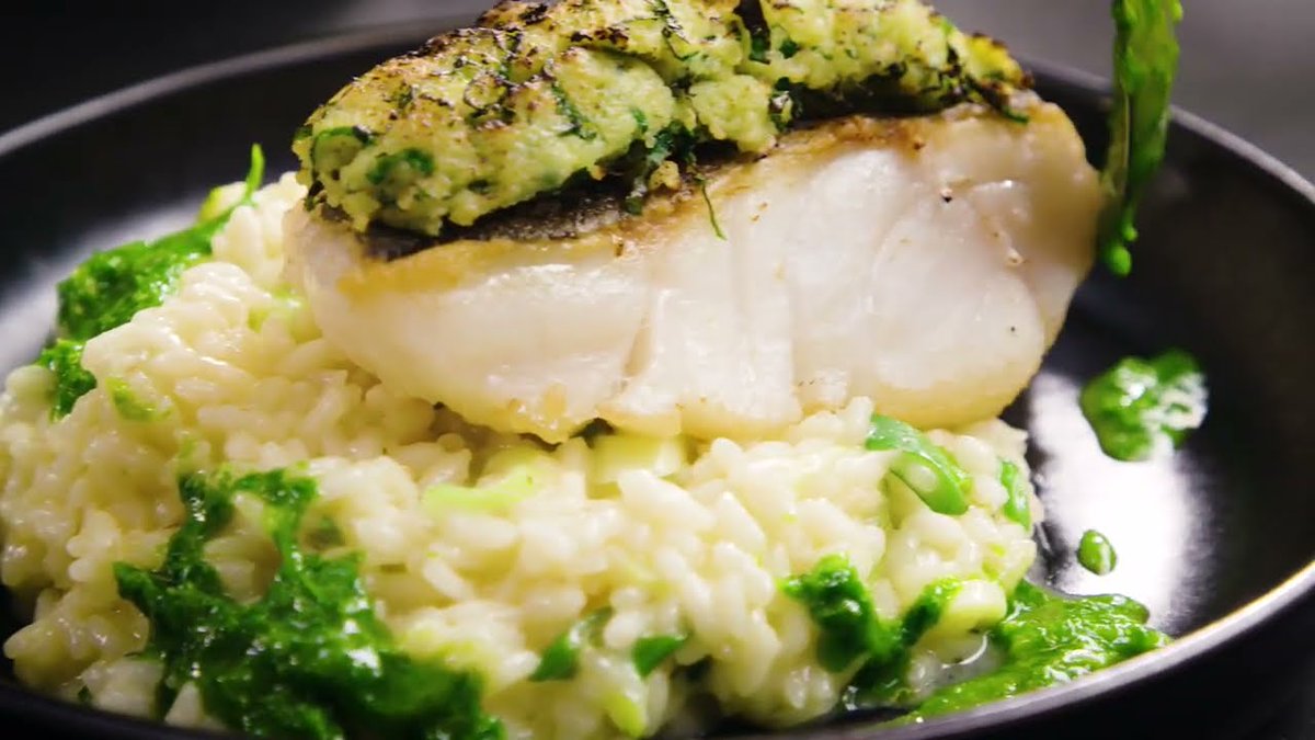 CrielAMC's tweet photo. [#Chèvre 🐐]Cette vidéo donne faim !! Voici comment cuisinier du cabillaud au chèvre frais et à l'ail des ours 😋👍🏼

@FromDeChevre #recette #alimentation #mangermieux #nutrition #cuisinonsmaison  

https://t.co/jON6HYzwba https://t.co/9QejS6UXKX