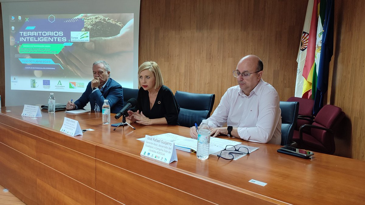 Estamos en Córdoba en la jornada "Territorios Inteligentes", que organizamos juntos con los #GDR <a href="/Gdr_Guadajoz/">ADEGUA</a> y #MedioGuadalquivir. Síguenos en directo a través de #youtube: youtu.be/AYFk0ATx-Ew #Leader