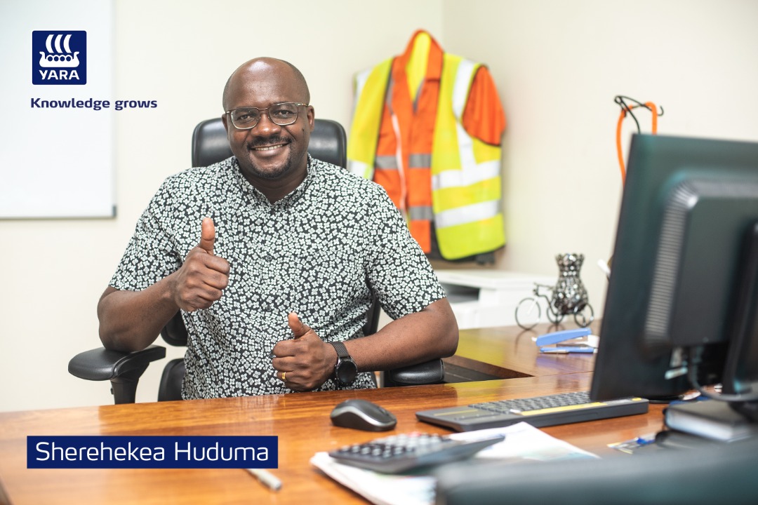 TanzaniaYara's tweet photo. Tukisheherekea wiki ya huduma kwa wateja tunapenda kuwashukuru wateja wetu wote kwa kutuamini. 

Kwa wakulima,tunawashukuru kwa kutumia mbolea za YARA na kuendelea kukuza maarifa ya kilimo kupitia mabwana shamba wetu waliopo mikoa yote TANZANIA. https://t.co/t5TPlVJbOT