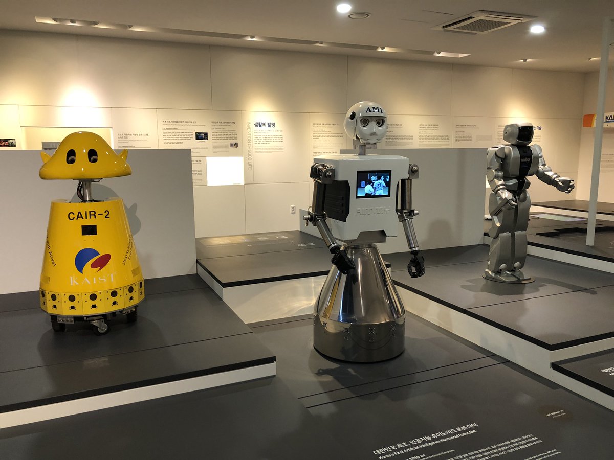 Dr Roger A. Søraa tweet media