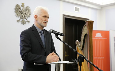 tempoweb's tweet photo. Nobel per la Pace a chi lotta per i diritti umani in Russia e Bielorussia. Il Comitato di Oslo: "Non è contro Putin" #Putin #Russia #7ottobre #guerra #Ucraina #Baliatski #NobelPrize #Nobel #NobelPeacePrize #pace  https://t.co/gSeMaOKwZL https://t.co/RyIg40BeA2
