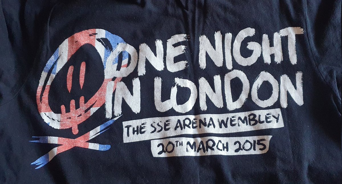 getawayGee's tweet photo. @AllTimeLow 8 years on and still got it! ❤️🇬🇧 https://t.co/pf4NuvlxzE