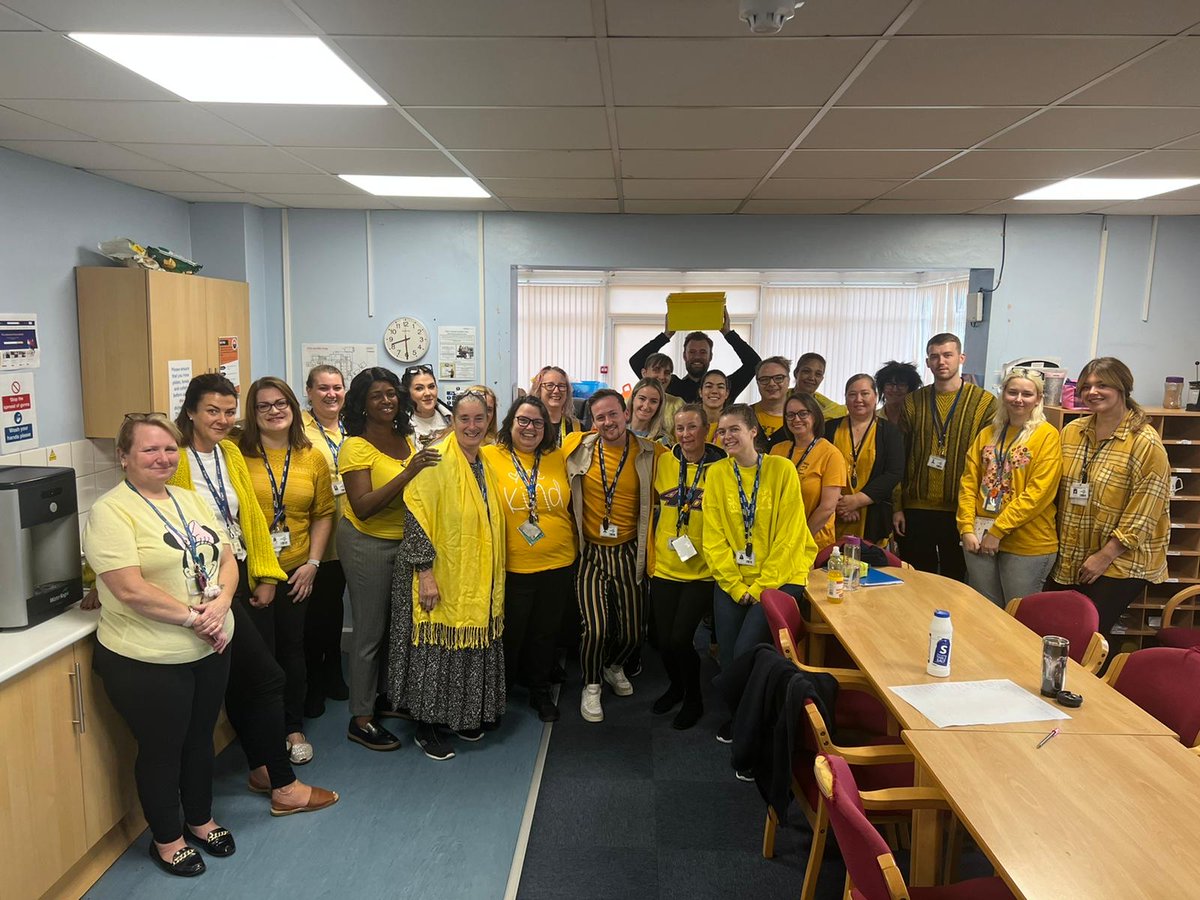 #HelloYellow 
<a href="/YoungMindsUK/">YoungMinds</a>