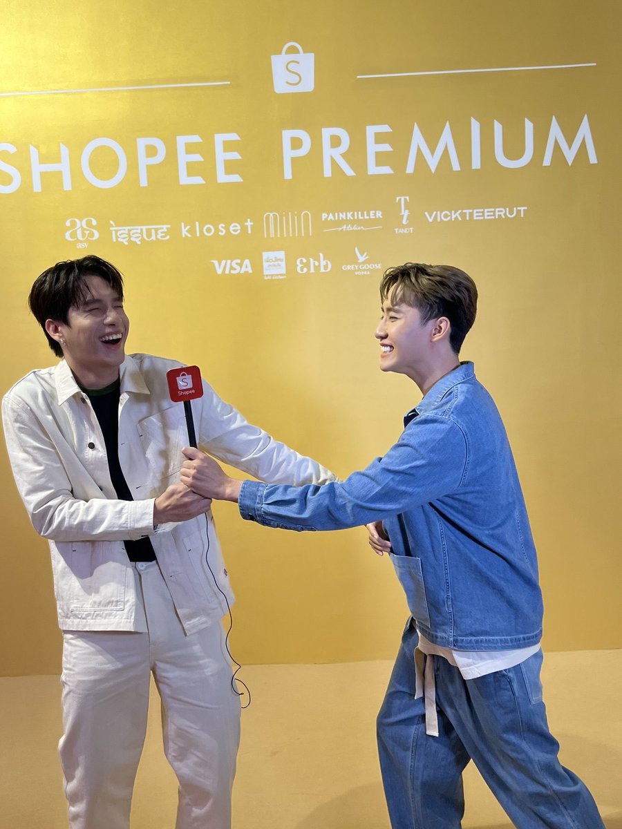 nnmarxnn's tweet photo. เป็นพิ้น้องต้องรักกันเข้าใจมั้
#PromMarkXShopeePremium 
#Shopee1010xThaiDesigner 
#พร้อมมาร์ค https://t.co/fc4OYeR0M2
