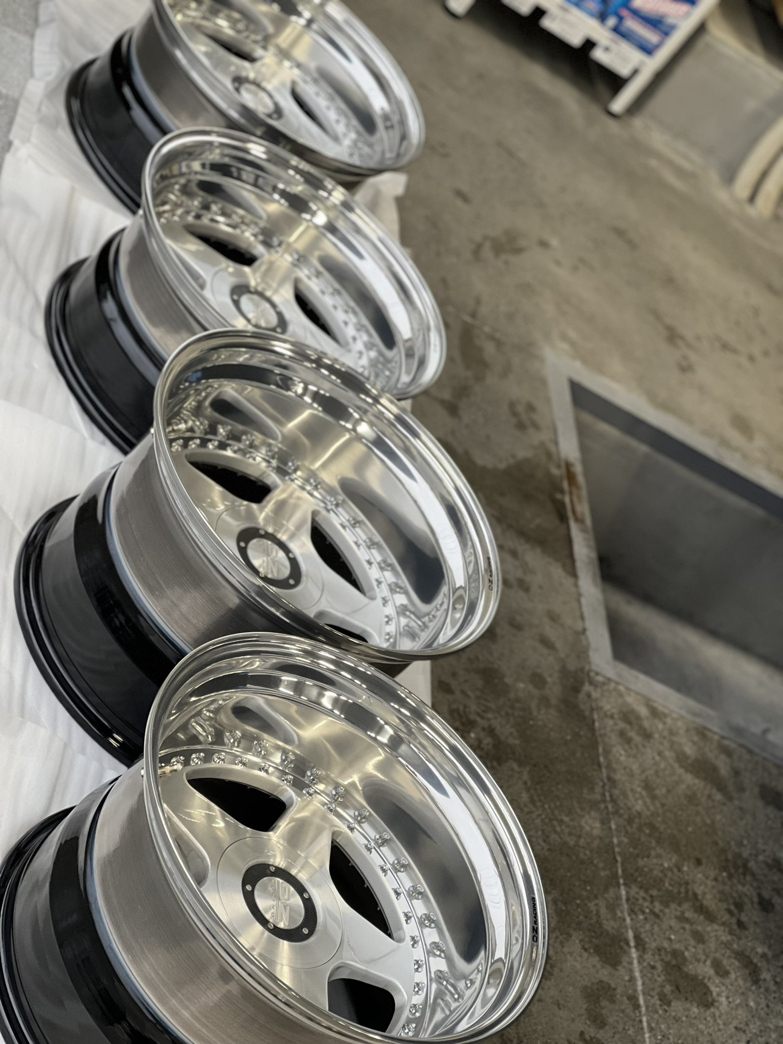 OZ フッツーラ ピアスボルト 140本 刻印あり M7 パープルピアスボルト