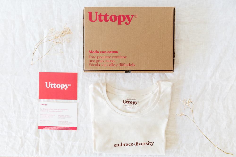 «El mayor impacto de la moda proviene del fast fashion» <a href="/guiskiguiski/">Inés Echevarría</a> fundadora de <a href="/Uttopy_Es/">Uttopy</a> nos cuenta su proyecto de impacto social y comparte los vinos que le gustan.

winestyletravel.com/articulos/ines…

#modasostenible #vinos