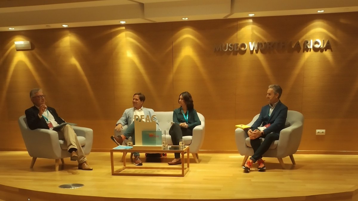mastermuseos's tweet photo. Cambio de escala, mesa redonda
sobre diferentes formatos de educación y mediación
Eva Cifre @esbaluardmuseu 
Michel Epstein @michaelepstein 
Luis Alcalá @ParqueCiencias 
José Luis Pérez Pons @ConsorcioMuseos 
#21DEACMuseoWurth https://t.co/SuHeBabHFX