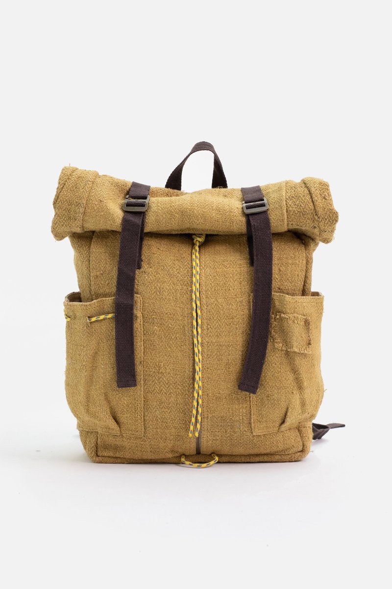 TAlpujarra's tweet photo. 👉#HEMPER hace una línea de mochilas y bolsos 👜 de diseño #viajero, trotamundos, con acabados de primera calidad, robustos y fuertes, con herrajes resistentes y diseño muy práctico, sobre todo con la belleza que da el tejido natural, #rústico y salvaje, lo tenemos en #Capileira https://t.co/t2OyBCoIOl