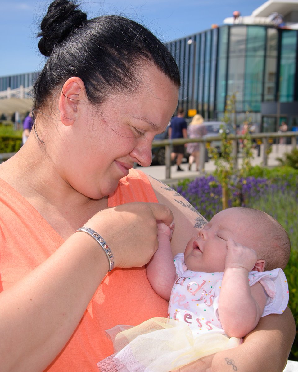 SFHFT's tweet photo. The first women to quit smoking in pregnancy thanks to support from #TeamSFH specialist Phoenix Team have welcomed their babies. Congratulations to Elisa, of Sutton-in-Ashfield, and Liene, of Mansfield (pictured with baby Christina). Full story and video: https://t.co/pCOXUCVMfy https://t.co/CkoJdqfhgk