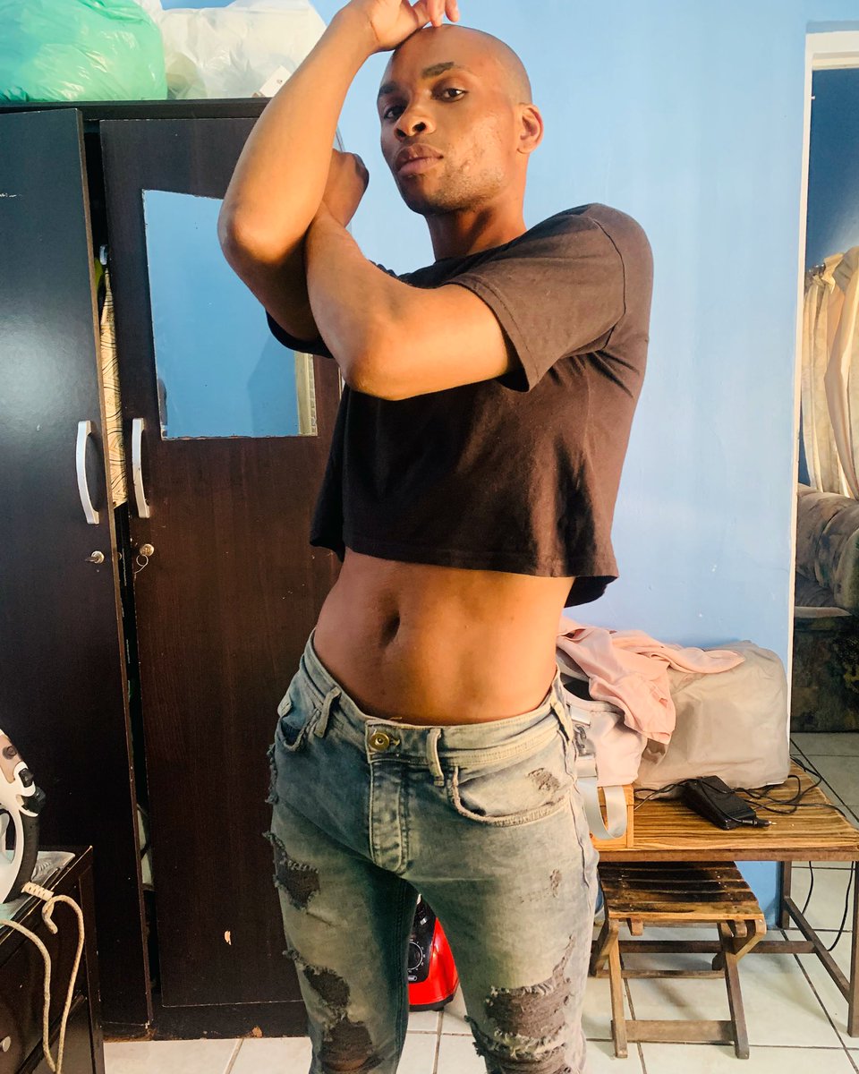 AdvanceSimango's tweet photo. Happy Friday. #princeofchipinge #chipingeboy #mundau https://t.co/MZEiskvXSa