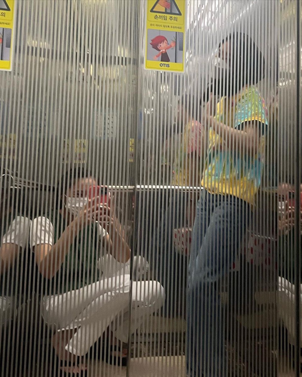 𝑘𝑟𝑦𝑠𝑡𝑎𝑙 • 𝑠𝑜𝑙𝑖𝑡𝑎𝑟𝑦⟡ tweet media
