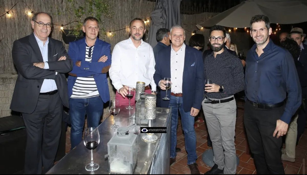sindi_global's tweet photo. Os mostramos algunas imágenes del evento organizado por @larojadelacocina que tuvo lugar el pasado jueves en su sede de Barcelona.  #roadtoluxemburg 

¡Fue una gran experiencia! Sindi está a punto de despegar 🚀 #PresentaciónOficialSindi https://t.co/TuLgPBzoej