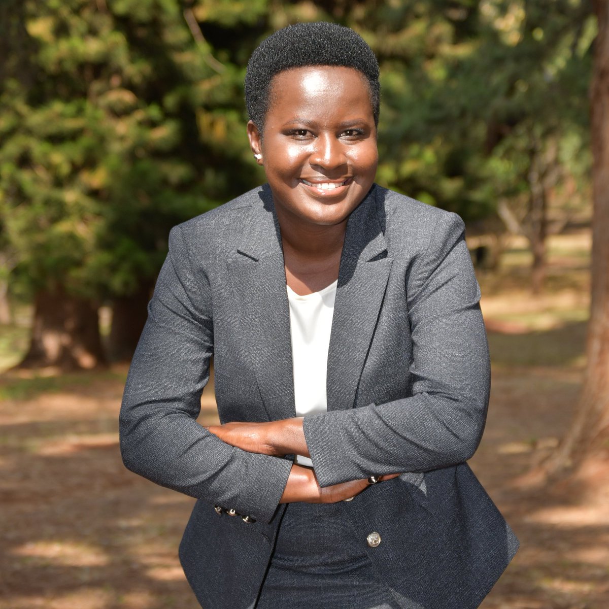 Essy Okenyuri tweet media