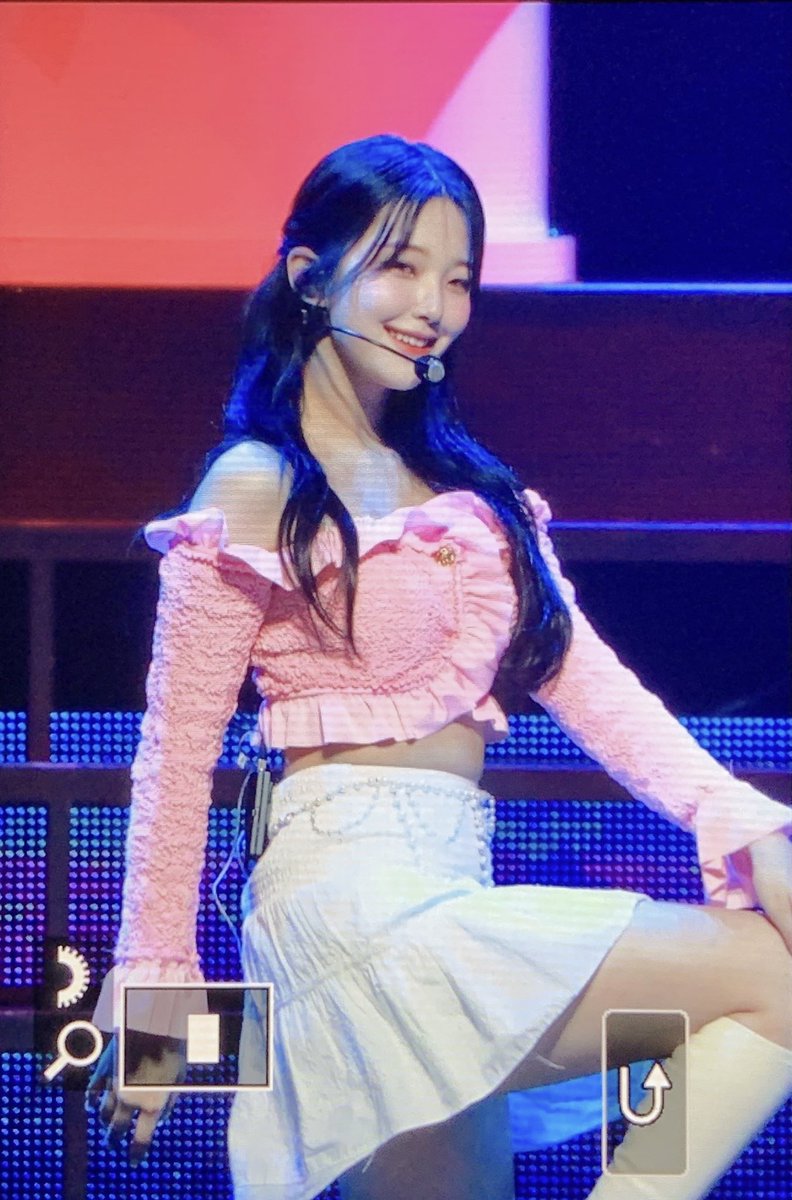 JIHEON_120's tweet photo. 221007 프리뷰
일본 콘서트 수고했엉❤️
#fromis_9          #프로미스나인          #백지헌 https://t.co/CpGAGm8Zub