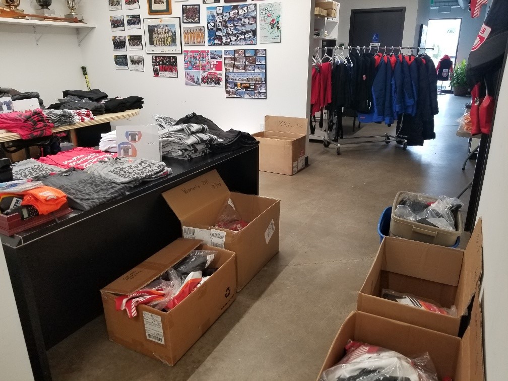The Doors are OPEN for the AOA Merchandise sale! Find us at 39A Stewart Rd, Collingwood, ON
Oct 7 from 9 AM - 5PM
Oct 8 from 10 AM - 2PM
#thanksgivingweekend #aoaski