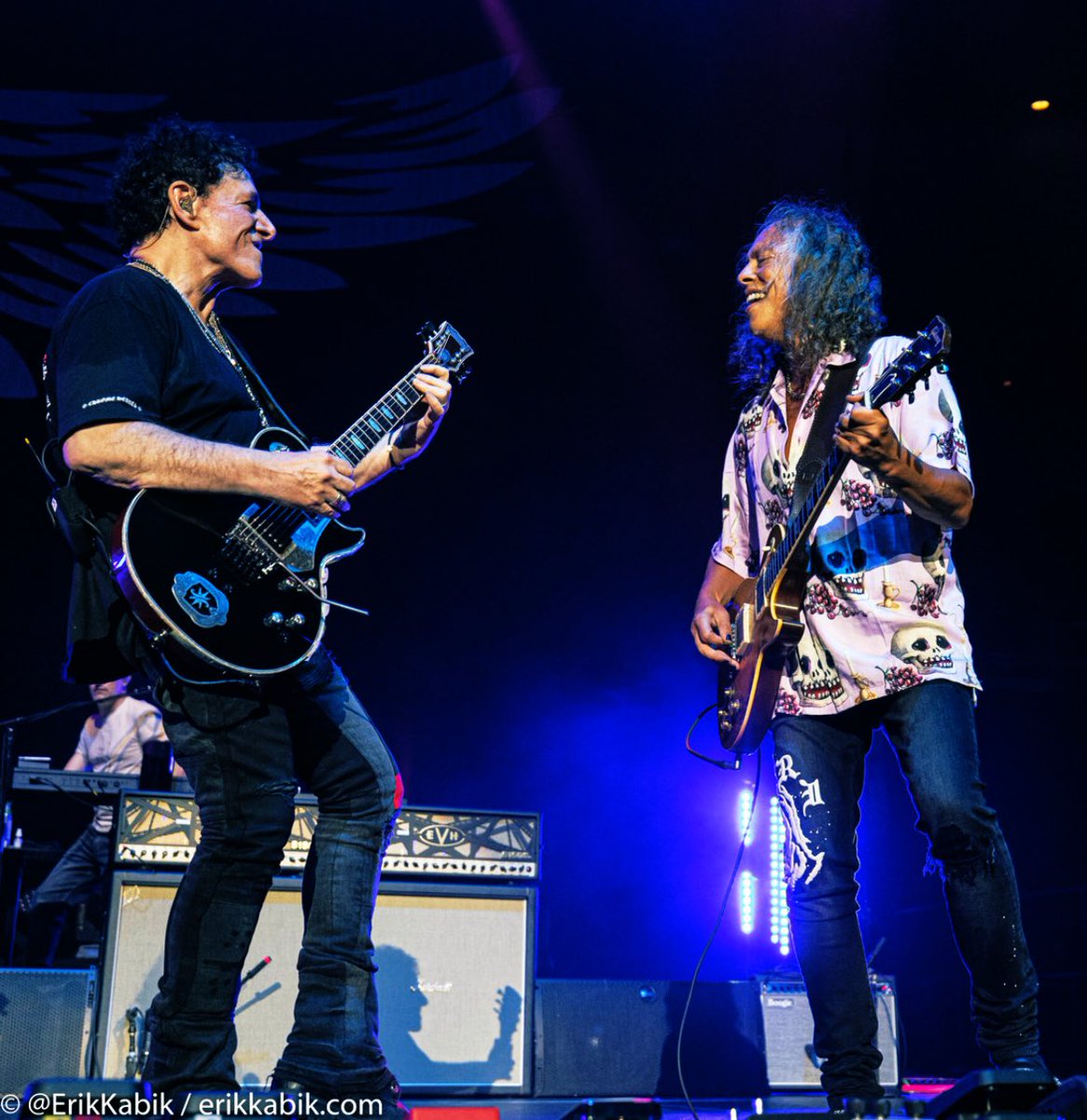 Had a great time with Kirk Hammett of @Metallica last night at 2nd Sold Out @JourneyOfficial show in Hawaii Neal blaisdell Center Honolulu I put together a jam today for Wheel w/ Enter Sandman 🤙🏽@erikkabik pic