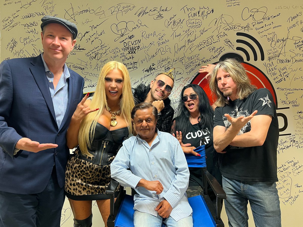 RockNSeXXXyU's tweet photo. Hot Damn! what a fun night on Rock’N’SeXXXy Uncensored with Deep Roy, RAMS Nancy Sayle, Robby Lochner, and Jesse Blaze Snider Dilf USA replay: https://t.co/uk0eOzejlm UNBGO ch1 #allPodcastoutlets #rocknsexxxyu #AmberLynn #RockAgainstMS #DeepRoy #JesseBlazeSnider #RobbyLochner https://t.co/uCCBqJYvRm