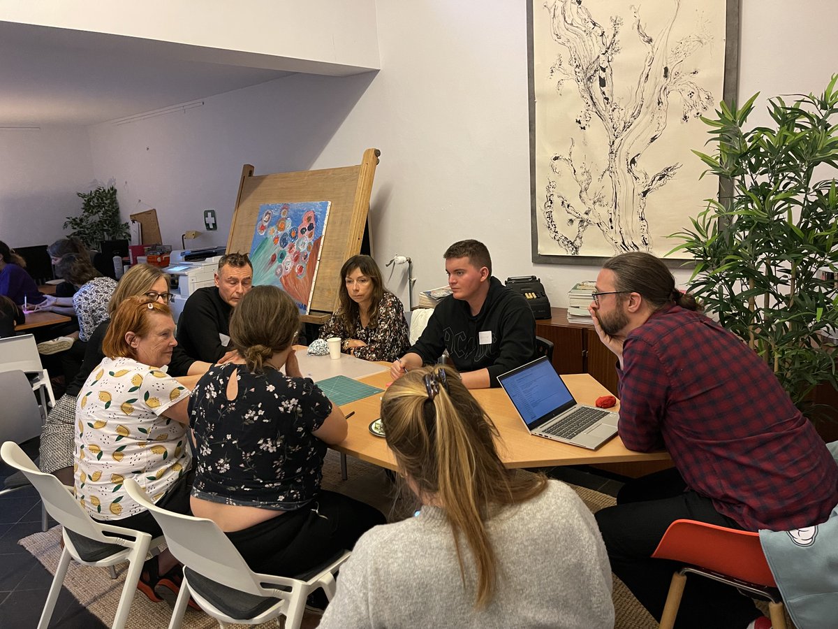BeParticipation's tweet photo. Mardi, nous avons accueillis des acteurs du flux des invendus alimentaires pour le processus participatif @TRANSFORM_eu Merci aux citoyens, pouvoirs publics, associations, acteurs privés pr les réflexions sur le processus &amp; des possibles solutions  #RRI @Innoviris @Brussels_hub https://t.co/4qgCVe4kwg