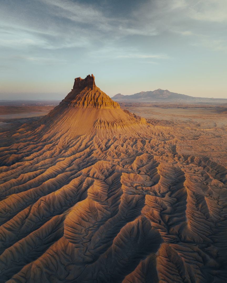 maximaxoo's tweet photo. #Science #Art: #aerial photos highlight the rugged, textured #topographies of the American #badlands
https://t.co/uD5ED6xFLz via @Colossal https://t.co/smdZdudfRn