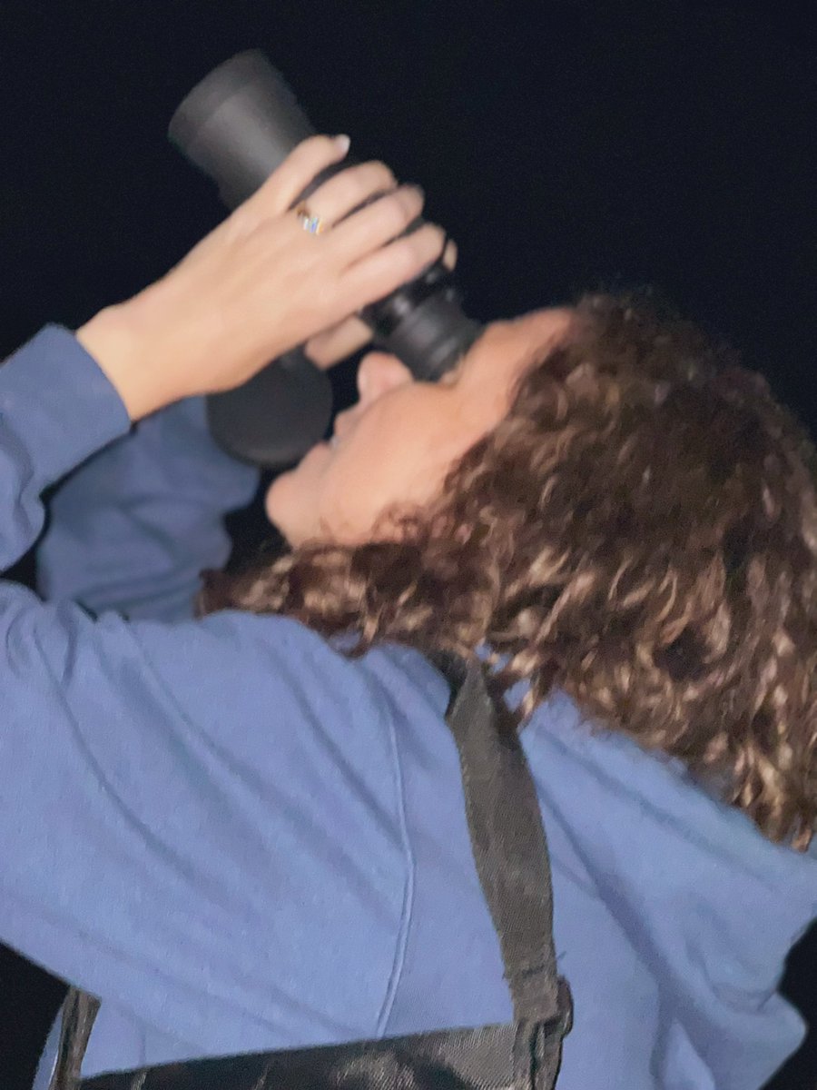 ChrystalReis2's tweet photo. Star gazing with our own guide; the iPad. If you want a fun experience for all ages the GOSkyWatchPlanetarium is it! With moving pictures of the constellations and latitude, longitude coordinates; this iPad app is easy for all ages. We were so excited to catch Cyrus last night! https://t.co/WV8WtB0Slw