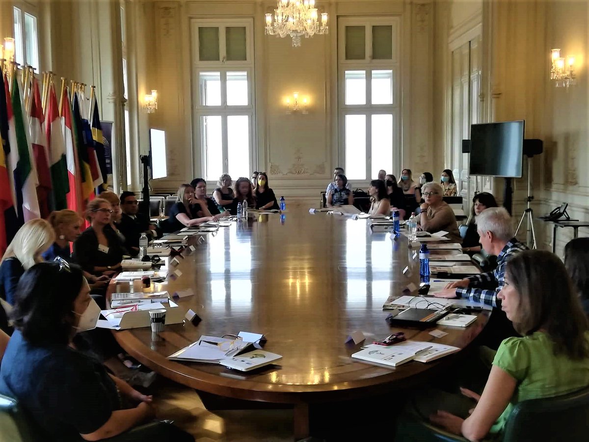 tdh_greece's tweet photo. Teachers' role is critical in the fight against child abuse. But they need our support
1 out of many conclusions after our Roundtable yesterday, attended by 1ry and 2ndary education staff, ministries & CSO #REECproject
Read: https://t.co/mHdHCozxbo
#childrights #abuse #metoo https://t.co/B8ZKczCl7H