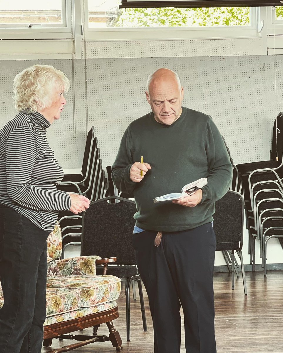 guildplayers's tweet photo. What are you doing for Halloween? 🎃

We know what we are doing! 

Putting on a fantastic play about murder, mayhem and laugh out loud comedy. 🎭

Book tickets now 🎟️
https://t.co/xJRAm25DK0 https://t.co/33f7jGkkyR