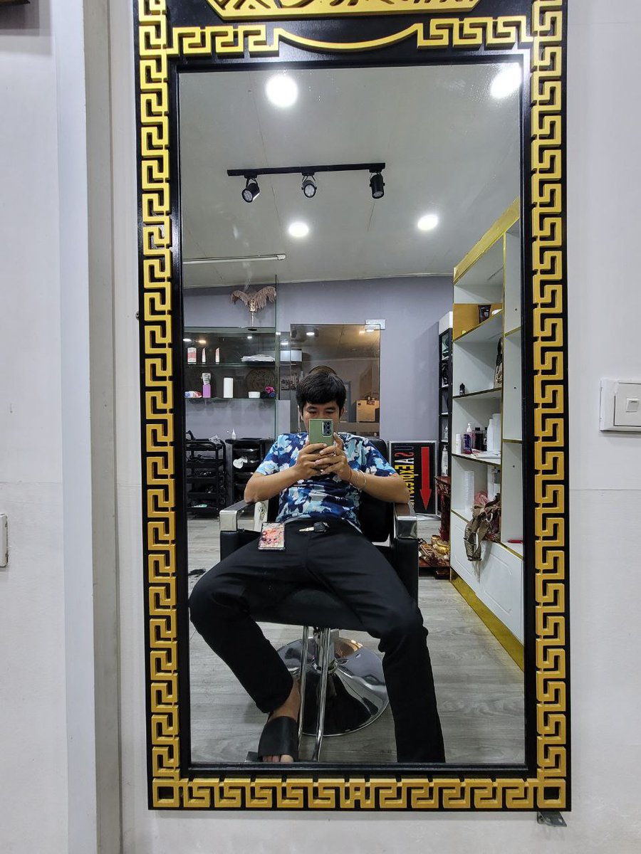 tongsem8's tweet photo. តោះកាត់សក់ https://t.co/rEugAl4rUa