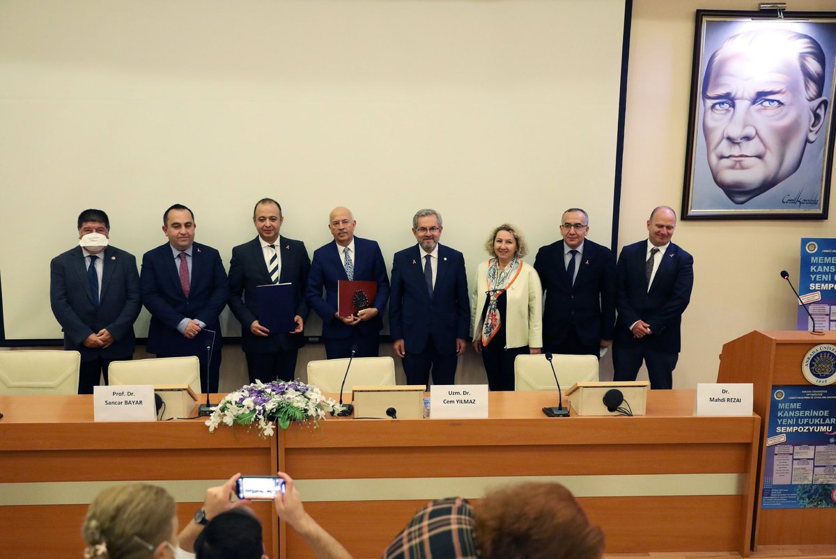 Tıp Fakültesi Cebeci Araştırma ve Uygulama Hastanemiz tarafından düzenlenen ve dünyanın önde gelen Meme Kanseri otoritelerinden Mahdi Rezai'nin de katıldığı “Meme Kanserinde Yeni Ufuklar Sempozyumu’nun açılış programına katıldık.