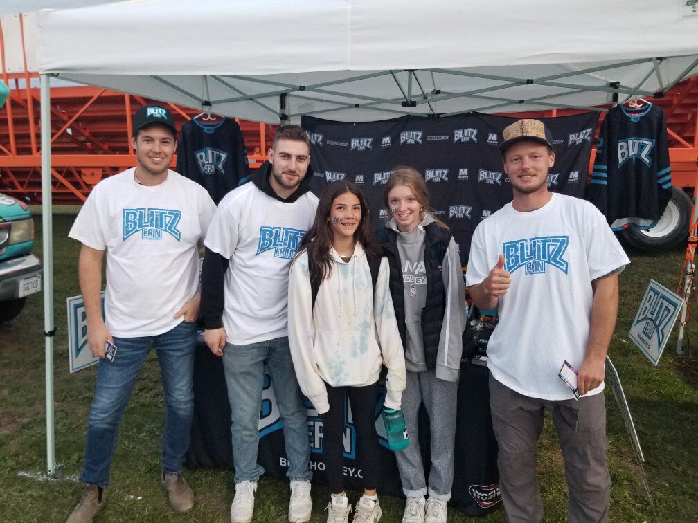 Blitz_Hockey's tweet photo. Day 1 at the #ErinFallFair in the books! Great day meeting all the #Blitz fans! Be sure to come find us today to get your Blitz gear and meet the team!
#WOSHL #GetBlitzed #TownofErin #WellingtonCounty #519Sports https://t.co/G46efIpOkt