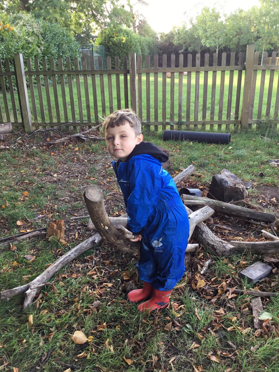 TJPrimary's tweet photo. RK children have had a brilliant first morning at Forest School today. We enjoyed exploring all the different activities. π³βοΈ#TJReception #RK #TJForestSchool #TJOutdoorLearning https://t.co/CnxQS9Bzds