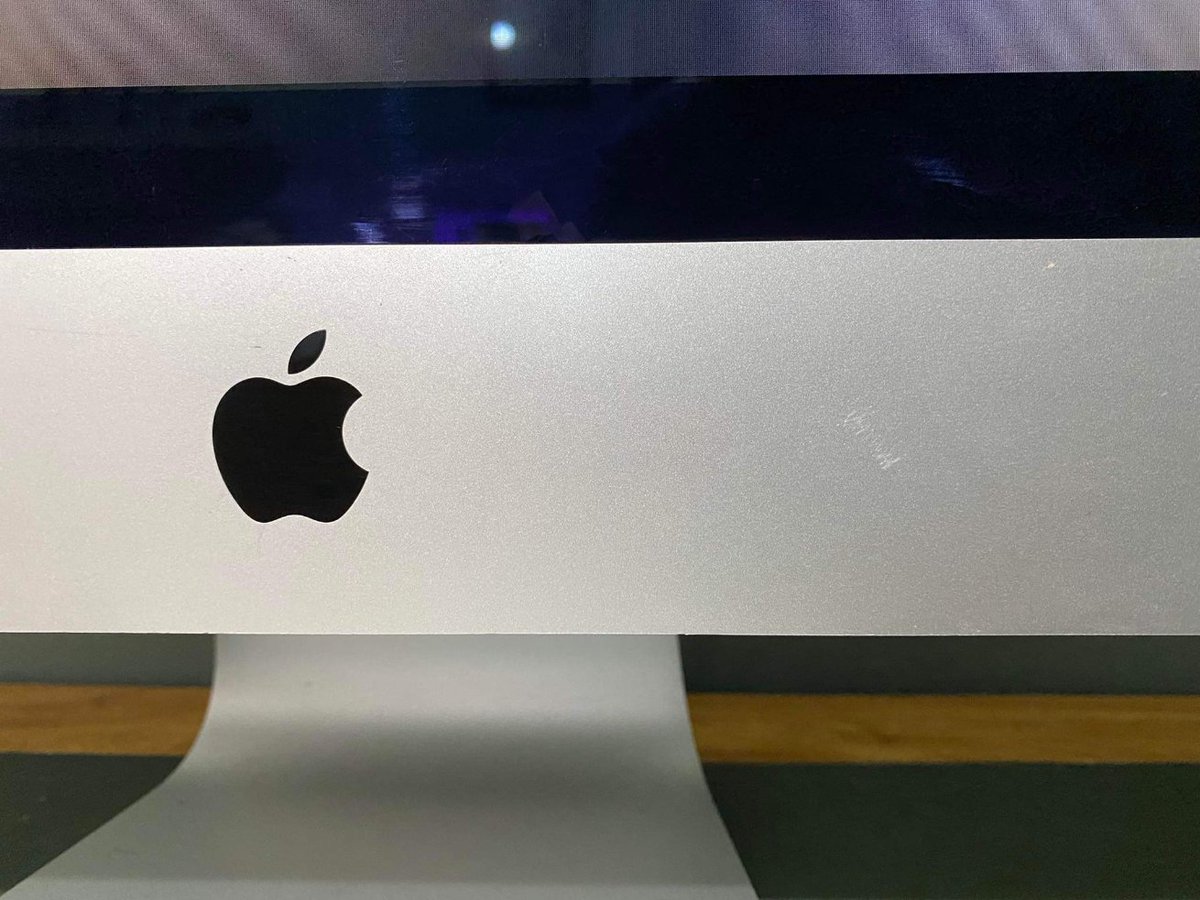 janmachii's tweet photo. Inclusions: 
- Magic Keyboard Model A1644 (white)
- Extra Wireless Bluetooth Keyboard (black) Model BK3001
- New Magic Mouse (will buy pa lang)

🖥 Operating System:
Big Sur Version 11.4 https://t.co/phn9hdnmJS