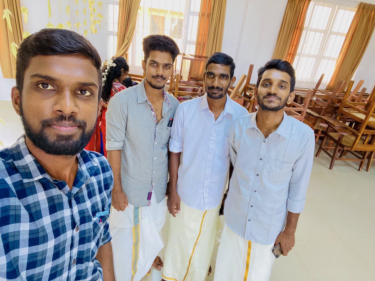 sivakajan2026's tweet photo. வாணி விழா - Vaani Vizha | 2022.10.05

𝐃𝐞𝐩𝐚𝐫𝐭𝐦𝐞𝐧𝐭 𝐨𝐟 𝐋𝐚𝐰, 𝐔𝐧𝐢𝐯𝐞𝐫𝐬𝐢𝐭𝐲 𝐨𝐟 𝐉𝐚𝐟𝐟𝐧𝐚.

#14thBatch #15thBatch #16thbatch #lawdepartment #universityofjaffna https://t.co/xifUUPaCyY