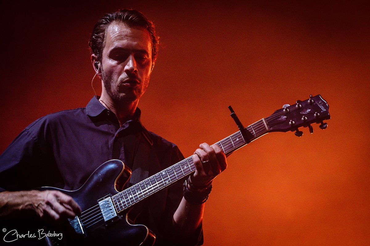 rotterdamahoy's tweet photo. Gisteravond stond de band Editors in RTM Stage. Wie is er nog meer aan het nagenieten? ✨🎸
📸 @CB_Images
#Editors #RTMStage #Rotterdam #RotterdamAhoy #Ahoy #concert #show https://t.co/Fqx6Nd5LA4