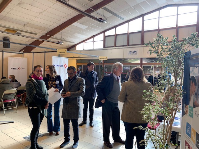 cbcg14's tweet photo. @Apec_HDF partenaire du Forum de l'emploi de l'ARC #compiegne #Emploi #cadres https://t.co/yvnRRCYnbd