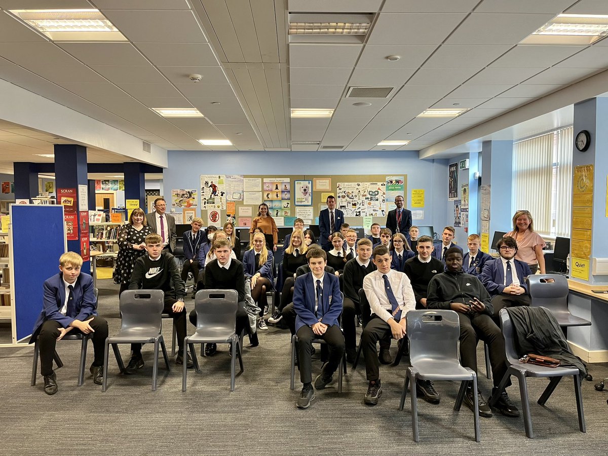 👩🏼‍🏫 Wonderful to spend my morning visiting S4 Modern Studies pupils at <a href="/ColtnessHS/">Coltness High School</a>. It was great to answer your questions and speak to you about the work of a Constituency MSP. 

Thank you very much to Miss McIlroy and the Social Subjects department for your kind invitation.