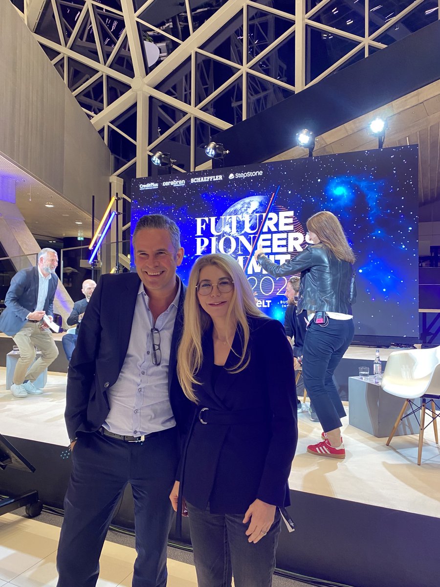 Knut_Fabian's tweet photo. Die Schlüsselqualifikation der Zukunft ist Motivation!
@BusinessInsider und der @WELT
haben beim ersten Future Pioneers Summit
die Pioniere und Vordenker:innen ausgezeichnet.
Mehr als 100 Pioniere kamen zusammen und
sprachen über Zukunftsthemen und Projekte https://t.co/swoQkHtbPt