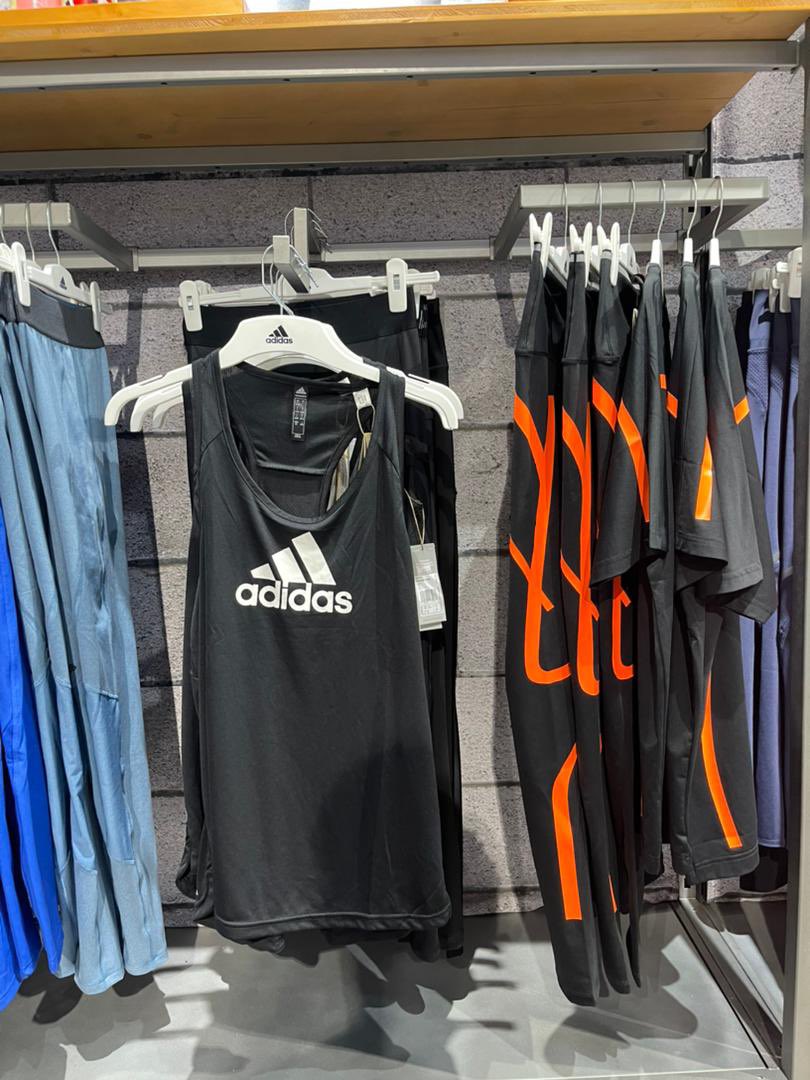 baddest_cash's tweet photo. Range at the bCODE store😍. Just take look at this original Adidas tops all available at the shop. Free gifts on all orders above 70k😌.
Visit https://t.co/hMweUa0qAD to shop
#bCODELifeIsNotASpectatorSport
#bCODEStoreLaunch https://t.co/YCMMp0RvBM