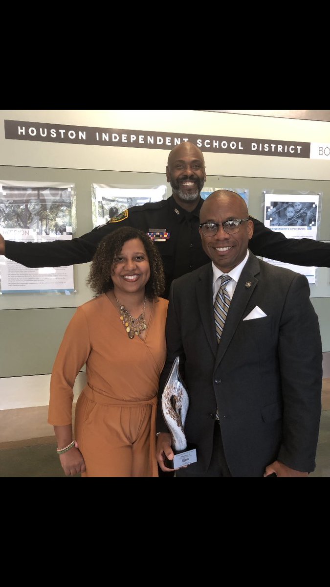 RaulCollins16's tweet photo. Huge shoutout to @HISDSupe and Mrs House! He with only being here 20 days met with us and supported our community partners as busy as he is @TeamHISD @houstonpolice allowing me to create and spread #RelationalPolicing #SafeDiversity #GHPAL #GREAT #Peers2peers #CommunityBuilding https://t.co/2SE3I1xWOs