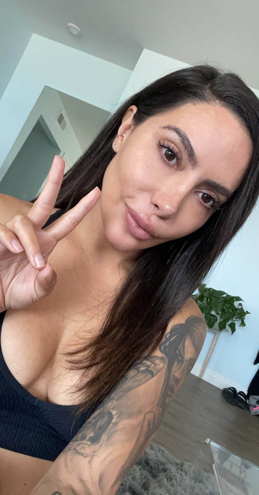 owns on Twitter "Morning sweet ones 🥰🥰♥️💓💖💖💖💖 https //t.co/7RHU0Nc1jo