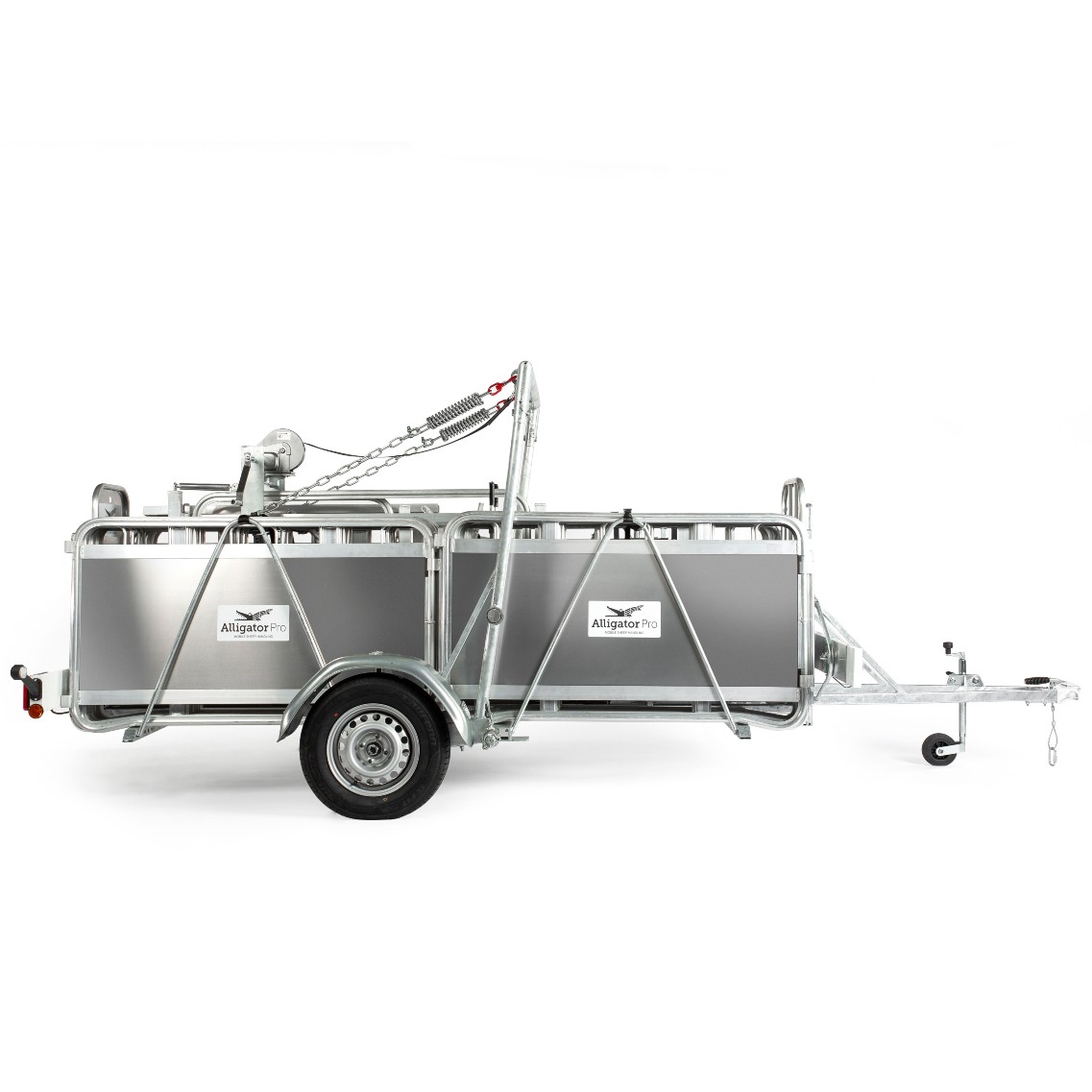 allflexuk's tweet photo. Buy an Alligator Pro &amp; get a Weigh Kit plus W0 Weigh Scale Free!

✔️ Alligator Pro
✔️ Alligator Aluminium Weigh Tray
✔️ Gallagher Loadbar
✔️ Alligator Middle Gate
✔️ Gallagher W0 Weigh Scale

Starting from £8,920

Call 01207 529000 for details. Available while stocks last. https://t.co/AxTLG2aoPh