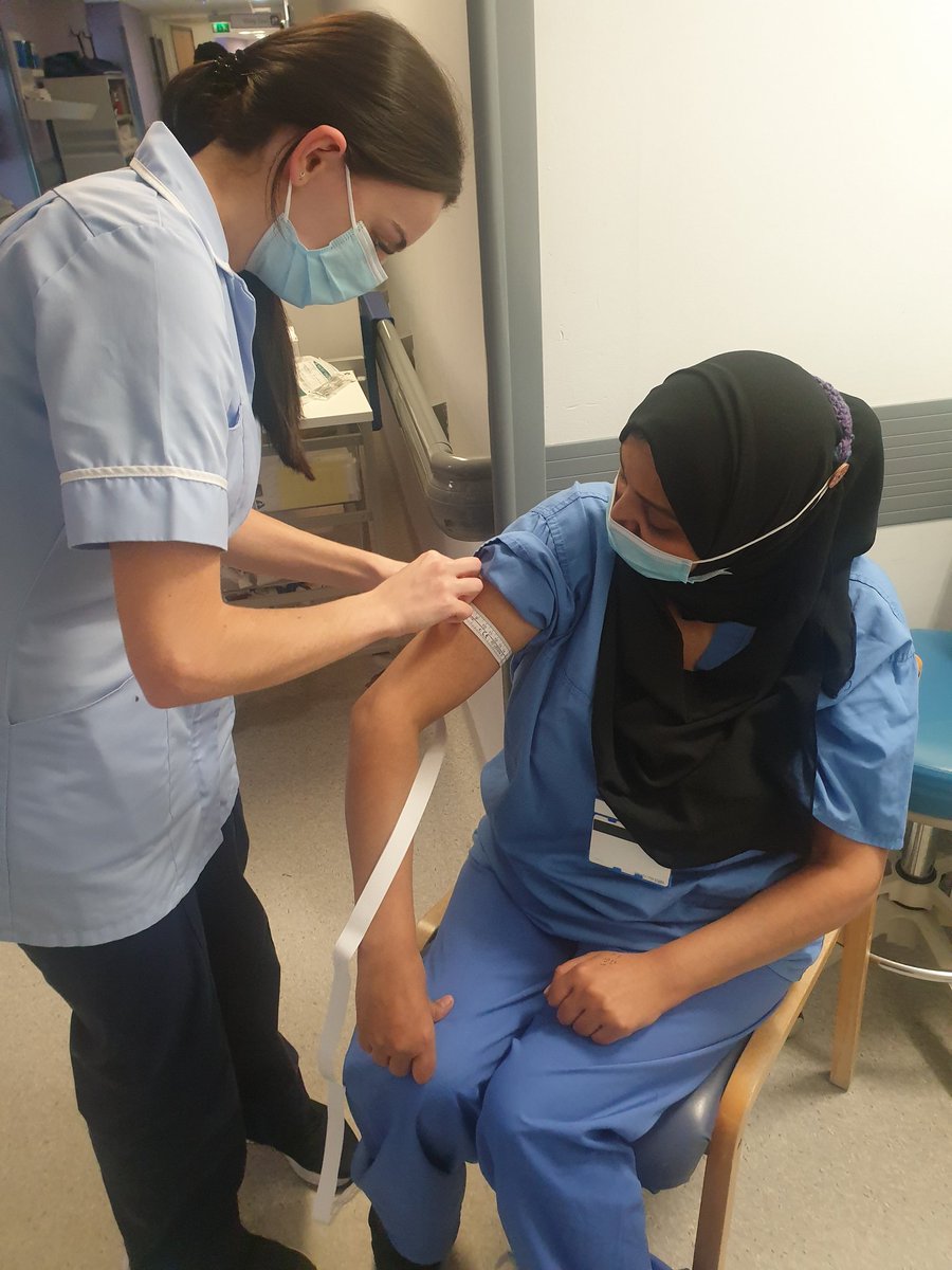 NazKhan23069493's tweet photo. A busy morning @DosMyht G33 providing refresher on MUAC's and how we can improve nutrtion &amp; hydration 🥪🥛 fantastic engagement from all staff 🥰 please look out for me &amp; @lizzylopfrog 🌟#improvement @MYQualityImpro1 @Diamond16Rachel @MYDeputyCNurses @kelchesham https://t.co/D2RUs1Sz0y
