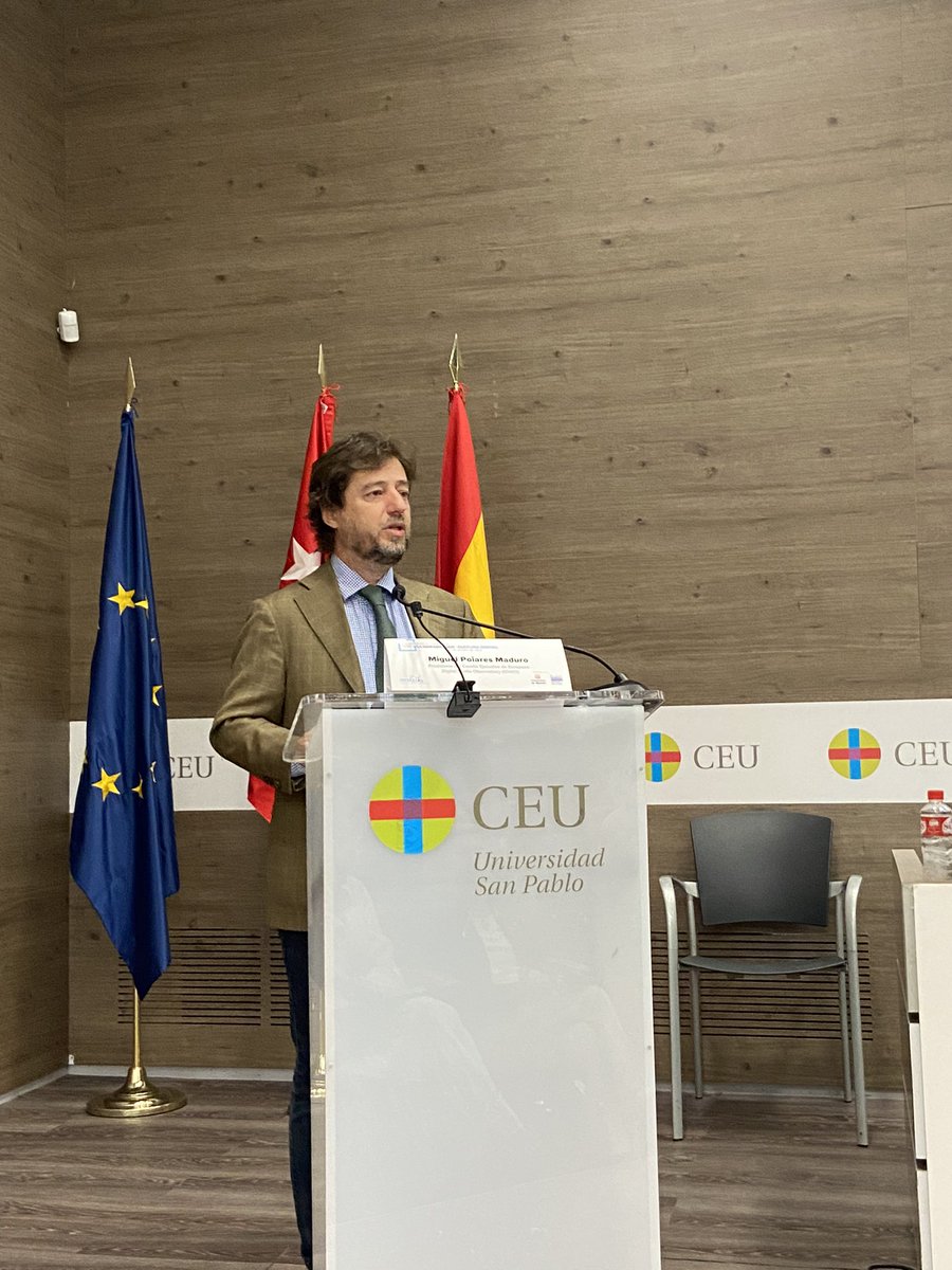 provuldigital's tweet photo. Miguel Poiares Maduro @MaduroPoiares 
Presidente del comité ejecutivo de Europea Digital Media Observatory

“La transformación digital cambia la diseminación de la información, sus procesos editoriales y los procesos de información del conocimiento político.”

#Provuldig2 https://t.co/j6oJmruFLG