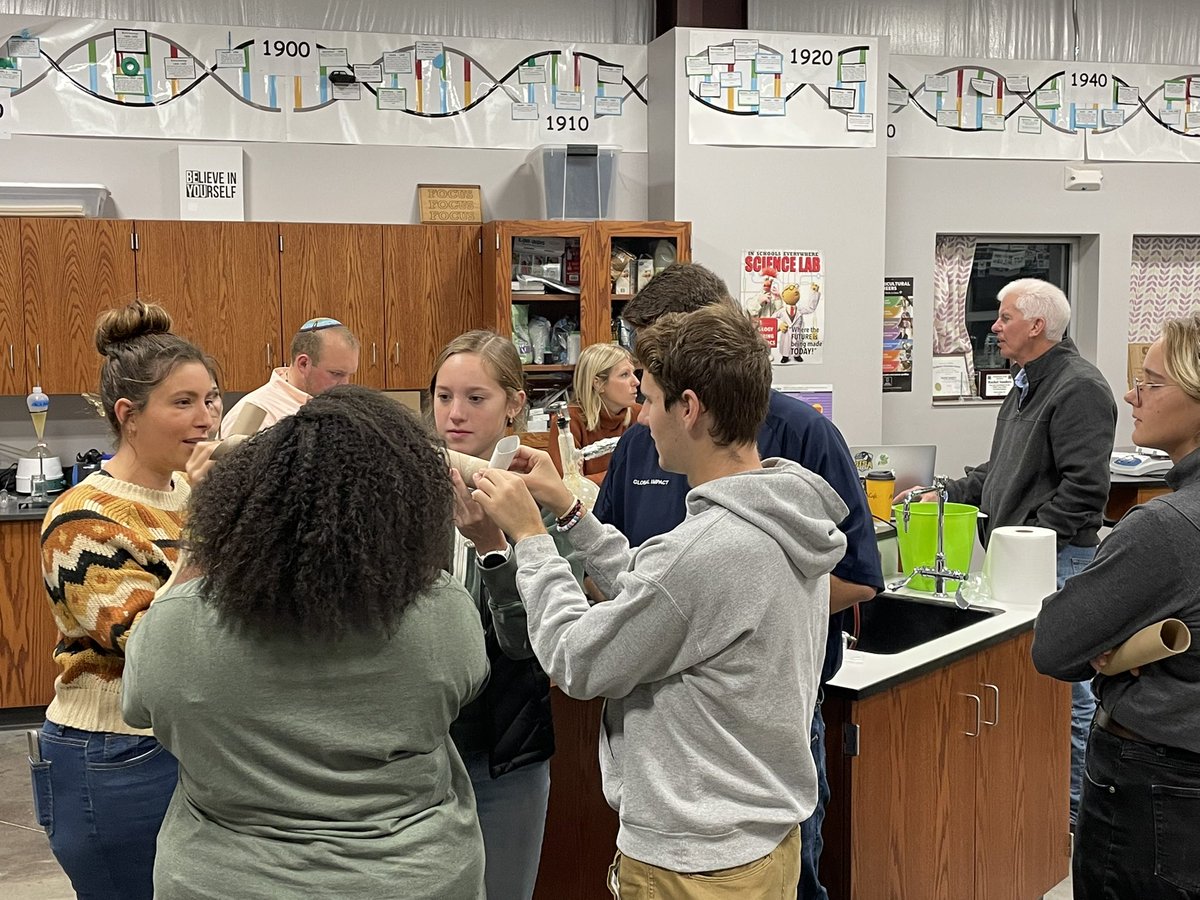 Happy Friday, Friday, Friday!!! Exec Officers <a href="/FFA_GISA/">Global Impact FFA</a> completing a team building challenge during their 7am team meeting this morning! Teamwork makes the Dream Work! <a href="/OhioFFA/">Ohio FFA</a>