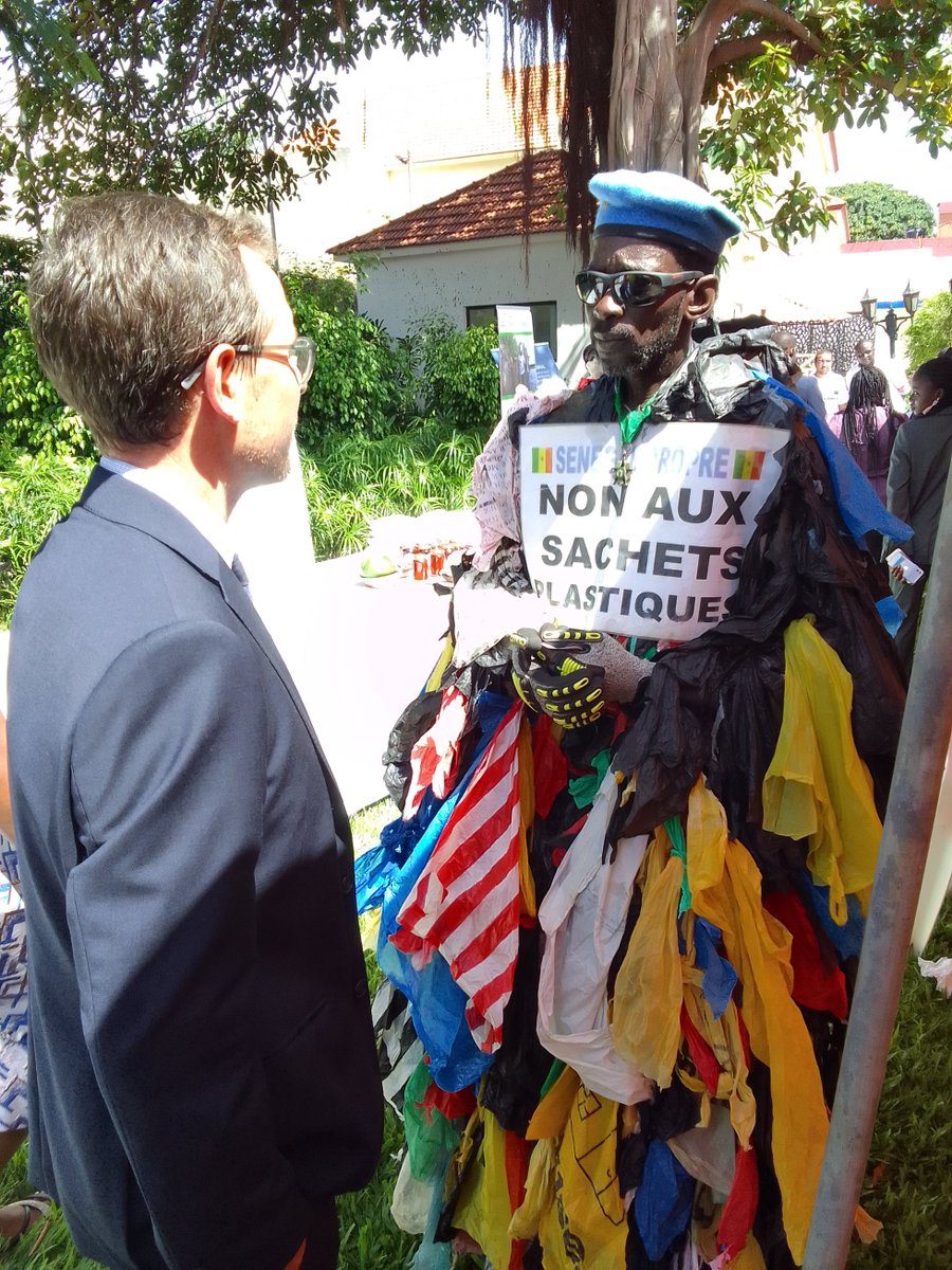 ConsulteamS's tweet photo. Une image que nous trouvions forte et utile à partager.
Hello Excellency Sir @Jonathan_Croft this will complete your memory album 📸
@PropreSenegal 
Eric TAMANE
(Founder and CEO of CONSULTEAM
Development Manager at ECOPAV)
#Dakar #Senegal https://t.co/Ggo2Zj3m5M