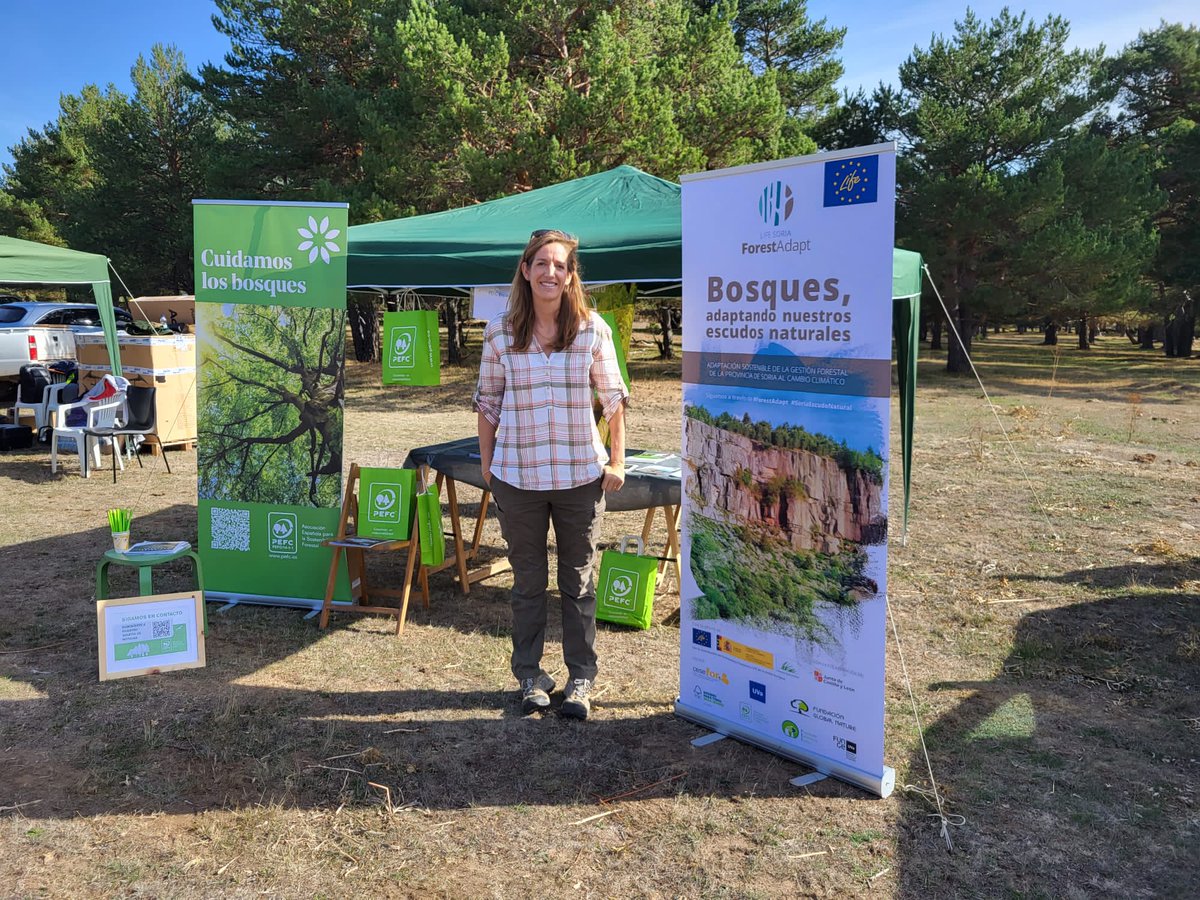 PEFCSpain's tweet photo. Estamos en #CABFOREST, #FeriaForestal en Comarca Pinares Soria-Burgos en Cabrejas del Pinar, para hablar sobre beneficios de la #CertificaciónPEFC y cómo entre todos #CuidamoslosBosques gestionando el territorio y aprovechando sus recursos bajo criterios de sostenibilidad #PEFC https://t.co/mmB0ydCnl6