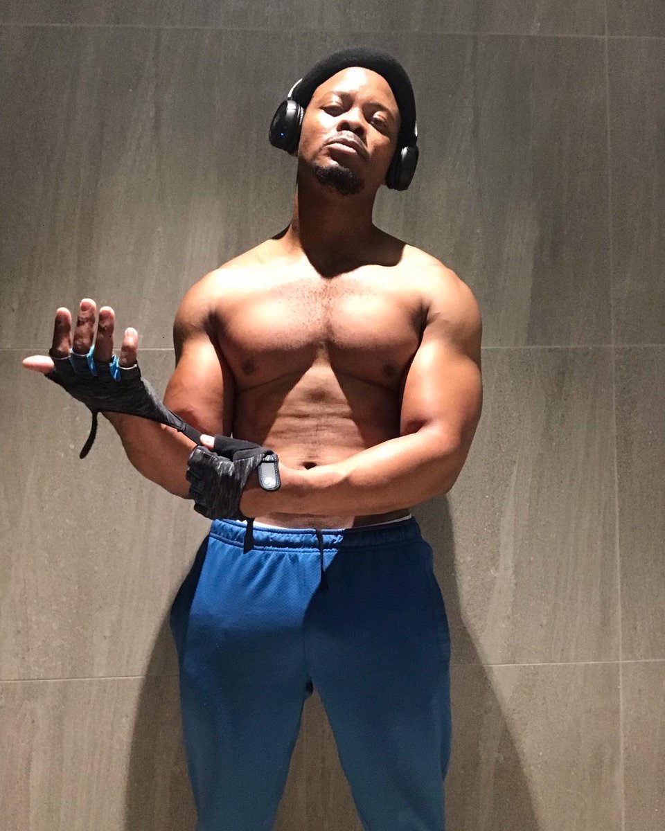 Tiisetso_Thoka's tweet photo. Rome was not built in a day #lunchworkout πͺπ½ https://t.co/xoE86KEQ7Y