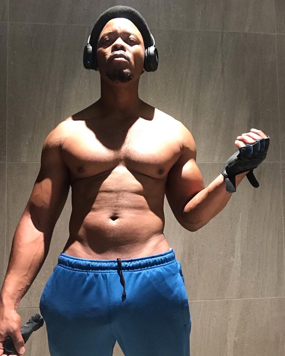 Tiisetso_Thoka's tweet photo. Rome was not built in a day #lunchworkout πͺπ½ https://t.co/xoE86KEQ7Y