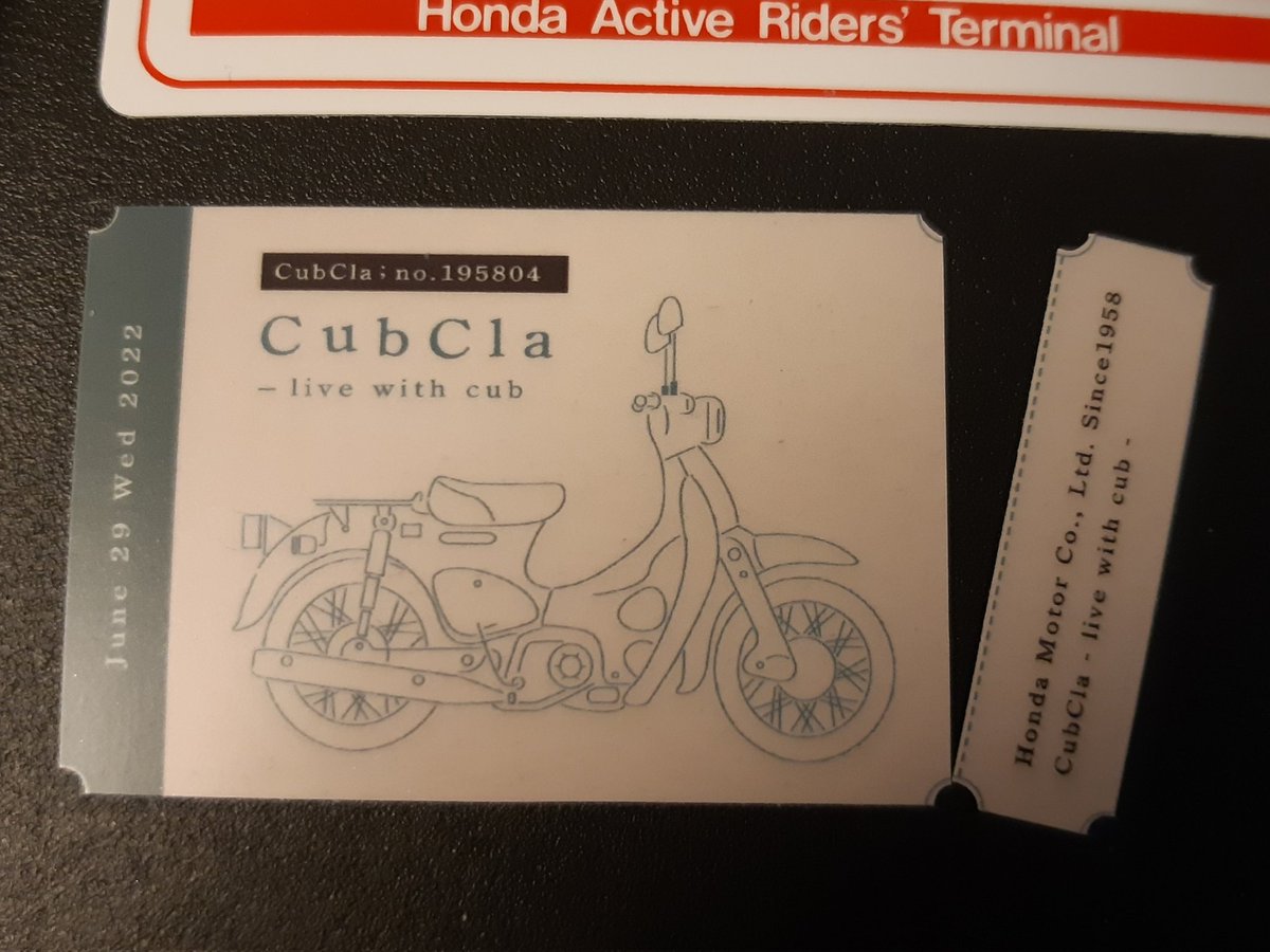 HiroshigeKawai's tweet photo. CubCla〔カブクラ〕さんからステッカー届いたー😆
せっかく手に入れたチケットは使わなきゃねってことでちょっとアレンジしてみました😊
可愛い封筒、そして素敵なメッセージ、ありがとうございます😉👍🎶
#CubCla
#カブクラ https://t.co/1ihvwR82uE