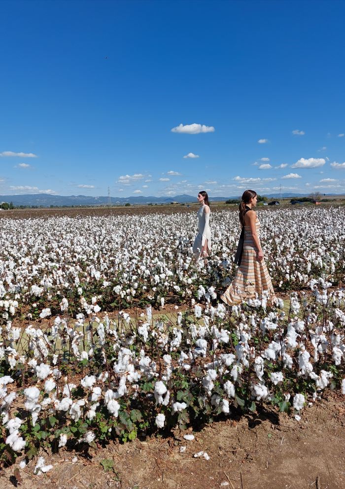 BASFAgro's tweet photo. How to trace the journey of cotton from seed to manufacturing &amp; selling? Meet the people behind our blockchain tracing project in Greece &amp; learn about cotton seed treatment innovation in the US. Listen now wherever you get your podcasts🎧

#WorldCottonDay

https://t.co/0LIMRmzx9h https://t.co/cdGVpQnMWh